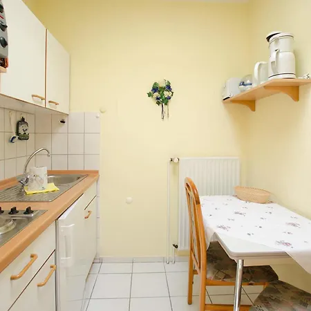 Storm E Apartment *